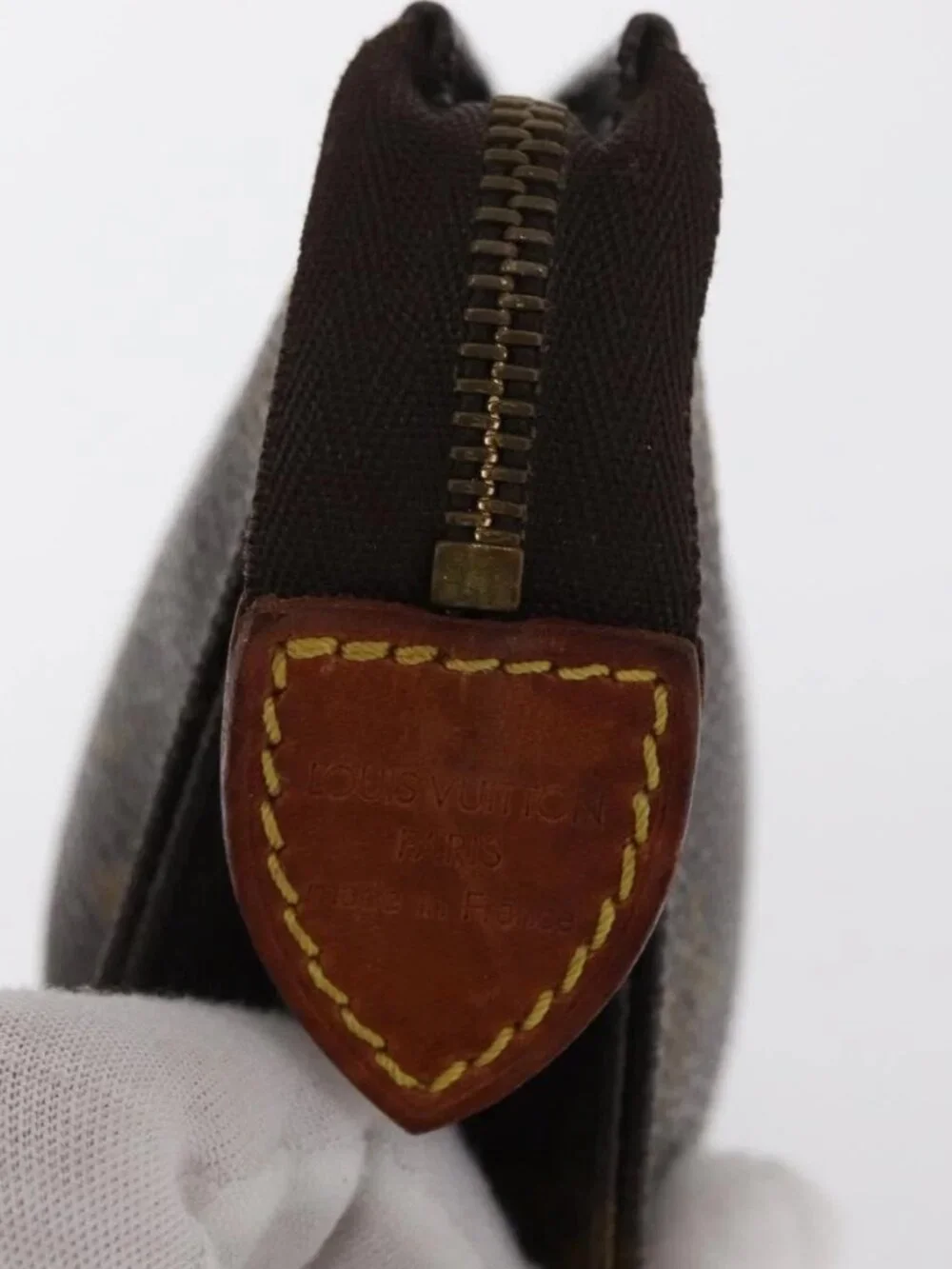 LOUIS VUITTON Monogram Poche Toilette 15 Pouch M47546 LV Auth 169652